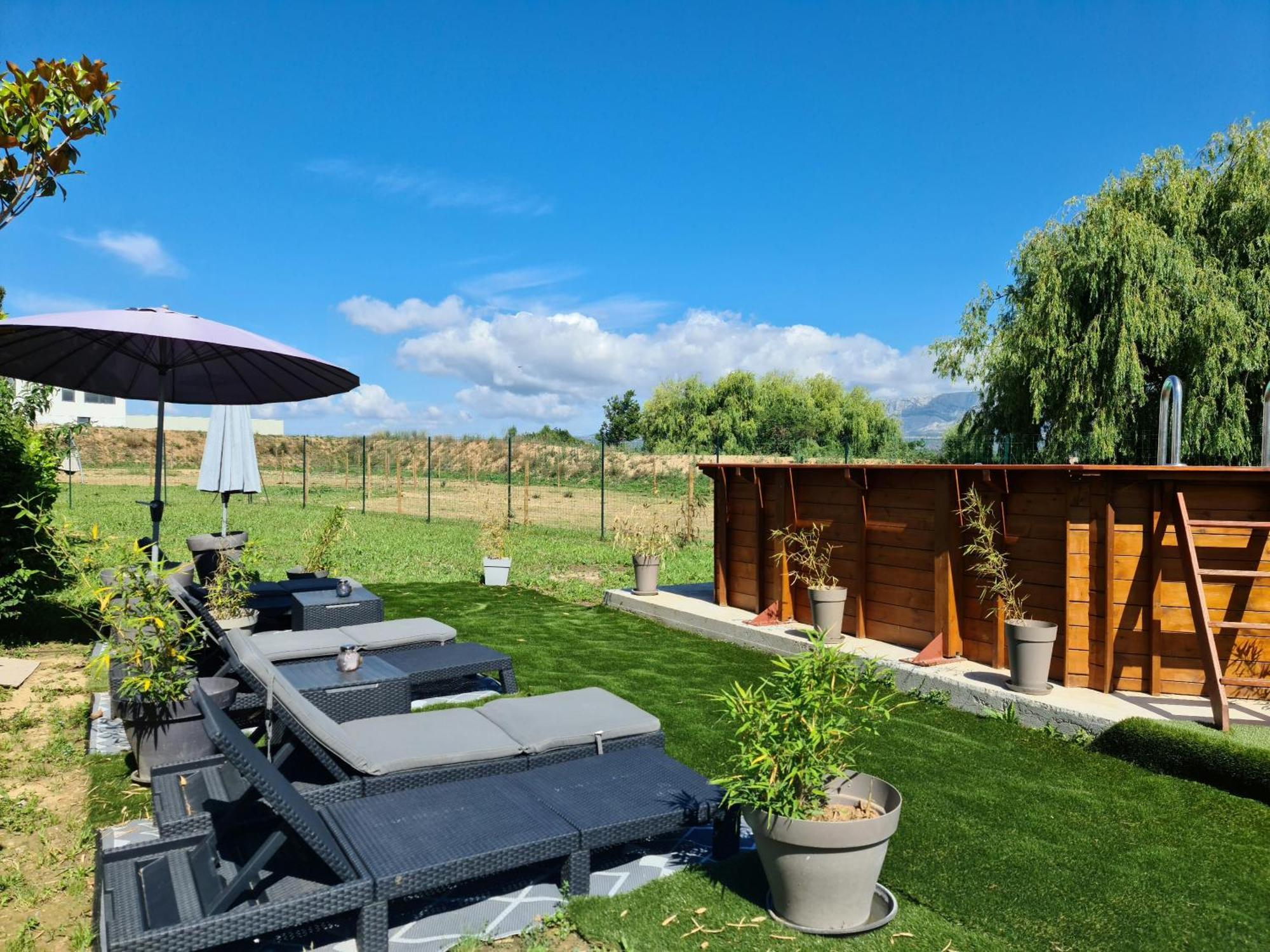 Mas Gabelys Superbe Vue Sainte Victoire Jardin Terrasse Et Piscine Apartamento Trets Exterior foto